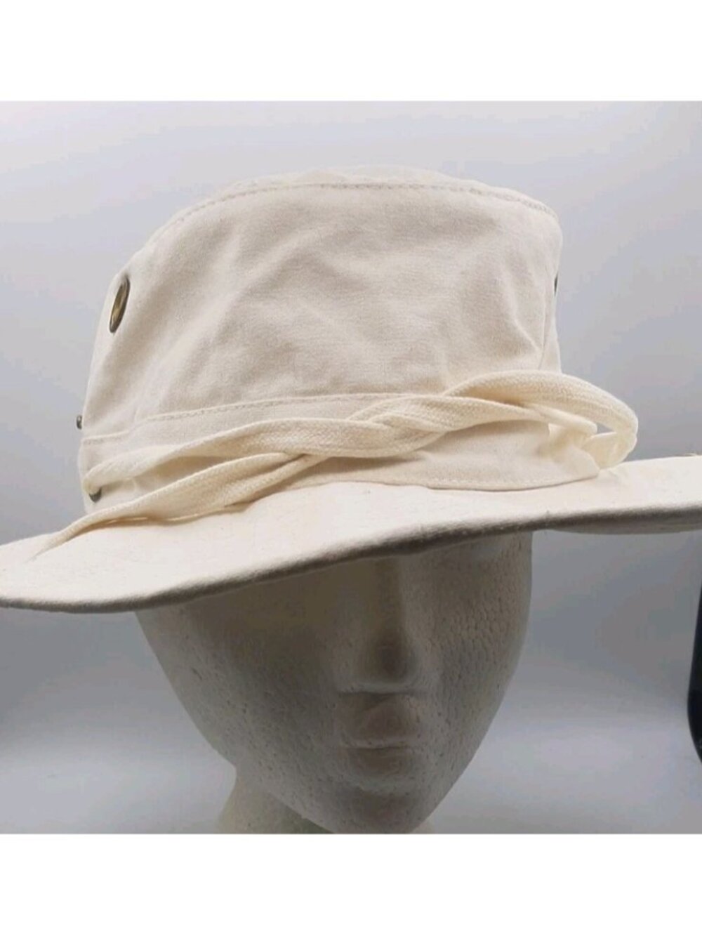 Tilley Endurables Wanderer Cotton Hat Size 7 3/8 or 23 1/8 in Canada Read